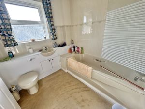 Photo 17- click for photo gallery